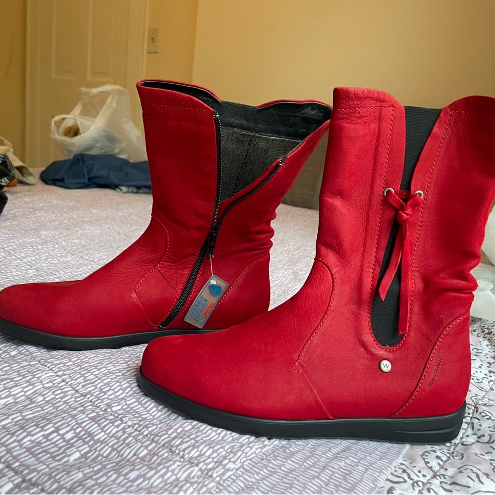 Wolky Red Swede waterproof boot